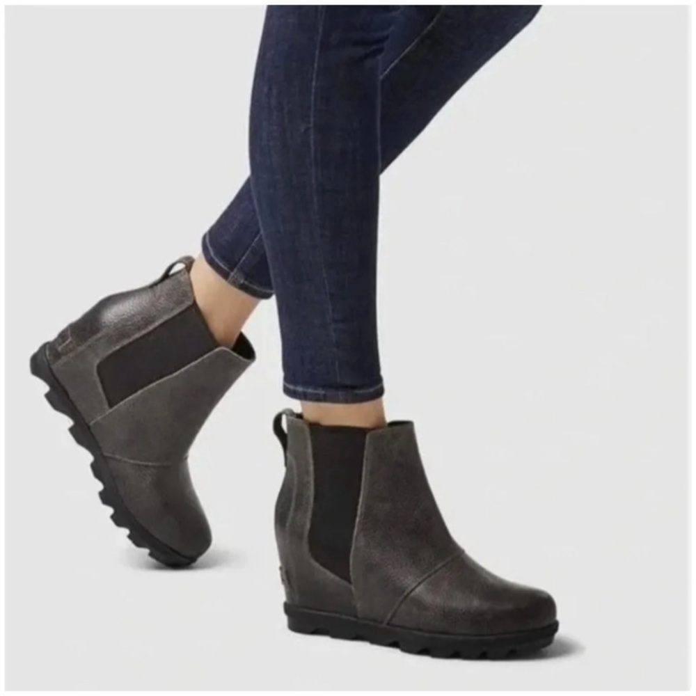 Sorel Women’s Joan of Arc Wedge II Chelsea Ankle Snow Booties